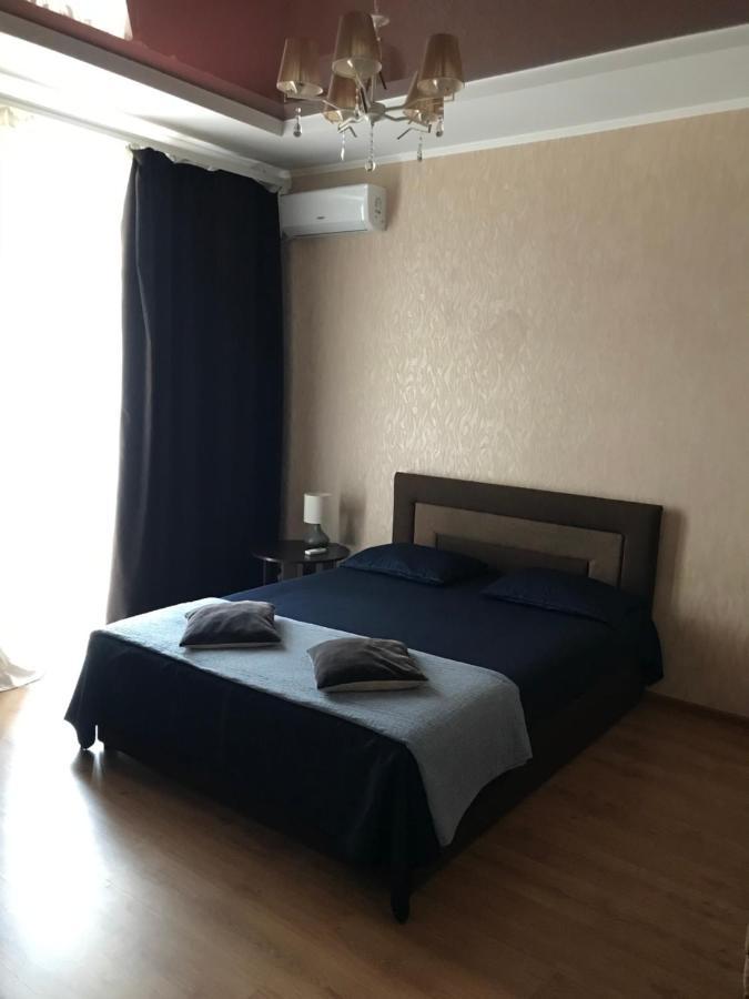 Rent Apartment In The Center Of Černihiv Esterno foto
